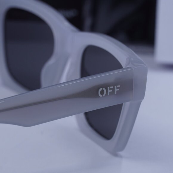 Off-White OERI13X VALDEZ 0907 Square Sunglasses – Shiny Grey/Dark Grey - Picture 9 of 10